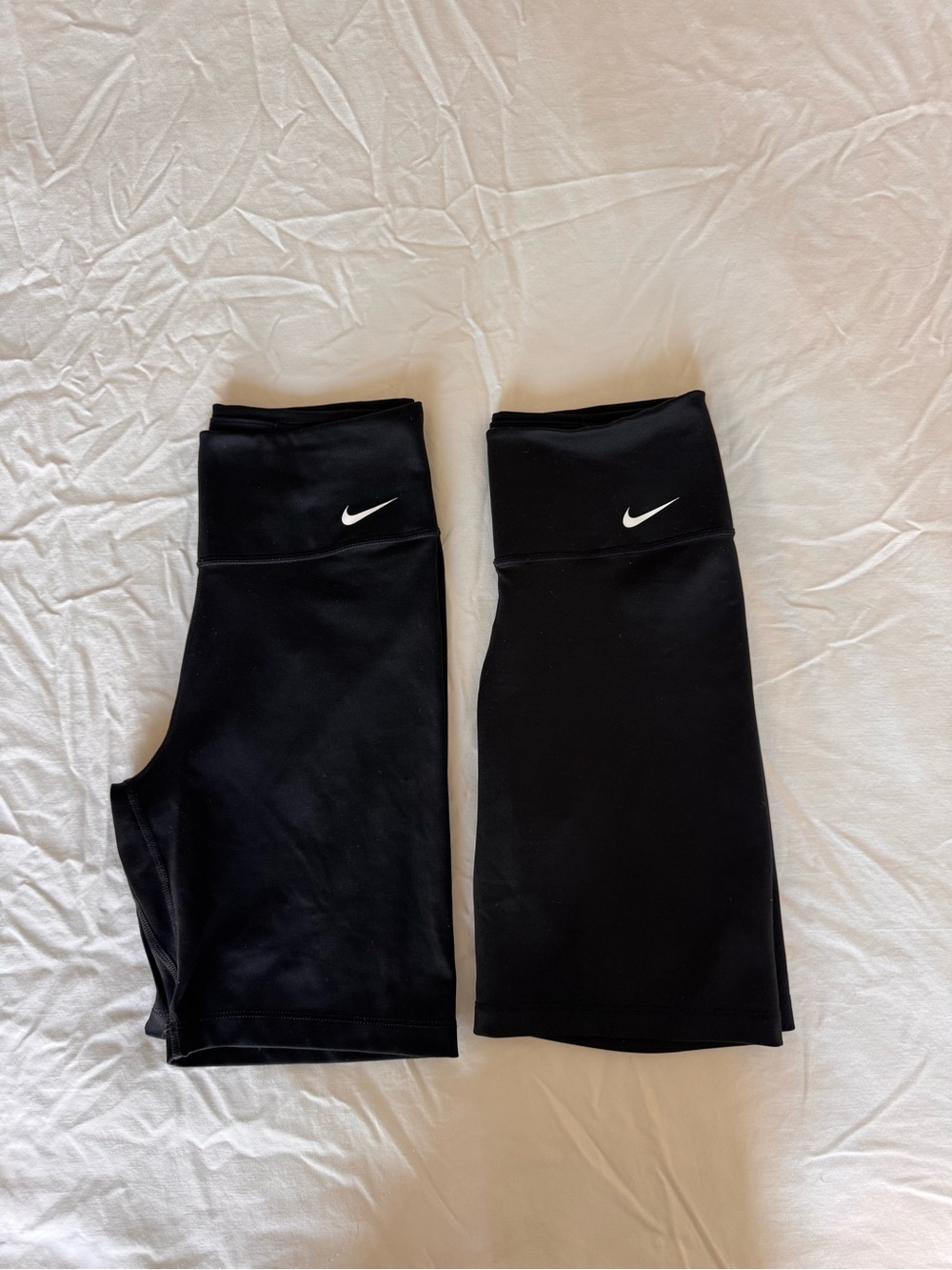 Bundle Nike Dri-FIT One High-Waisted Biker Shorts Black
